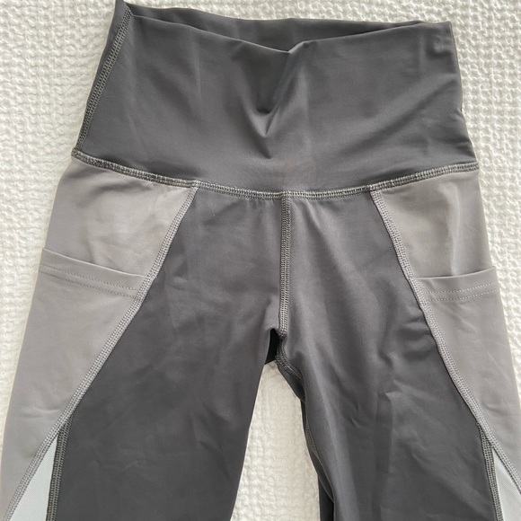 Aerie Grey Mesh Leggings - Picture 7 of 9
